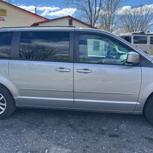 DODGE GRAND CARAVAN SXT - 9