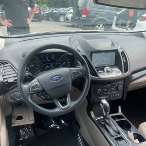 صورة مصغرة 33 لـ 2019 FORD ESCAPE TITANIUM