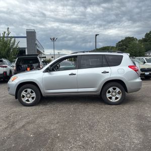 2011 Toyota RAV4 BASE — фото 3
