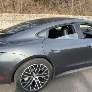 PORSCHE TAYCAN TURBO - 9