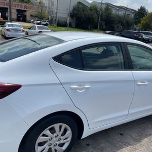 2020 Hyundai ELANTRA SE photo 8