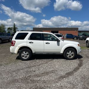 FORD ESCAPE XLT - 10