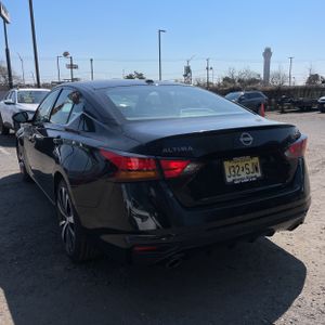 NISSAN ALTIMA SR FWD - 5