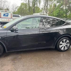 TESLA MODEL Y LONG RANGE - 4