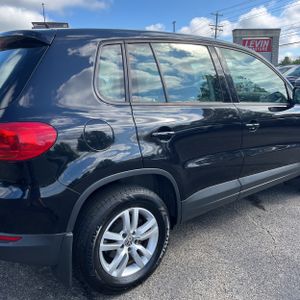 VOLKSWAGEN TIGUAN SE 4MOTION - 9
