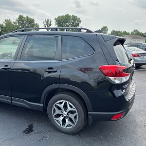 صورة 6 لـ 2023 Subaru FORESTER PREMIUM