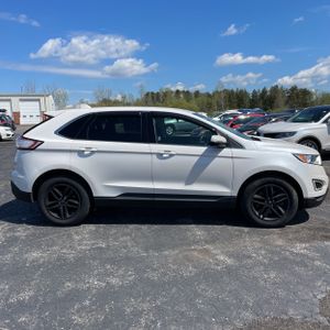 FORD EDGE SEL - 10