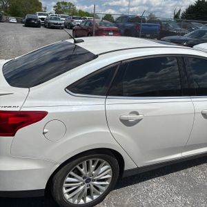 FORD FOCUS TITANIUM - 9