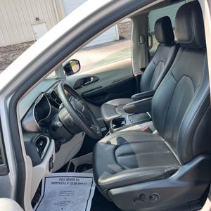صورة مصغرة 32 لـ 2024 Chrysler PACIFICA TOURING L