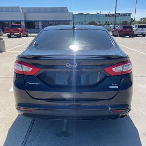 FORD FUSION SE - 7