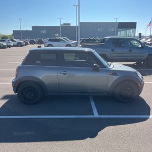 صورة 10 لـ 2010 MINI COOPER BASE