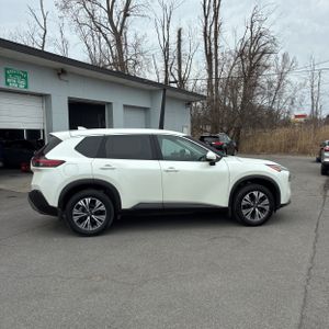 NISSAN ROGUE SV - 10