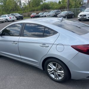 HYUNDAI ELANTRA SEL - 6