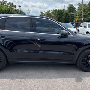 صورة مصغرة 11 لـ 2019 Porsche CAYENNE BASE