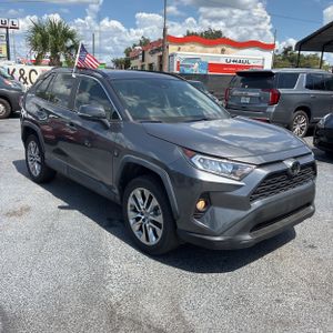 2019 Toyota RAV4 XLE PREMIUM — фото 12