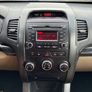 صورة مصغرة 36 لـ 2011 KIA SORENTO LX