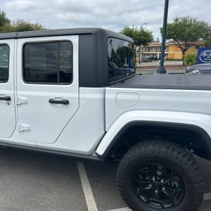 JEEP GLADIATOR WILLYS SPORT - 6
