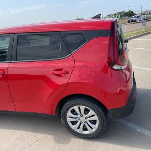 2021 KIA SOUL LX — фото 6