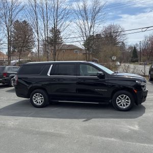 CHEVROLET SUBURBAN LT - 10