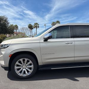 CHEVROLET SUBURBAN PREMIER - 2