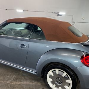 VOLKSWAGEN BEETLE CONVERTIBLE 2.0T FINAL EDITION SEL - 6