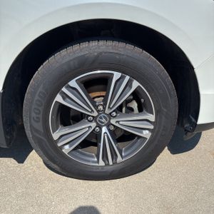 2018 Acura MDX SH-AWD photo 20