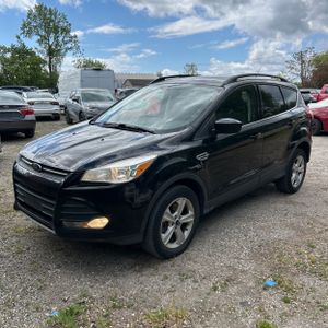 FORD ESCAPE SE - 1