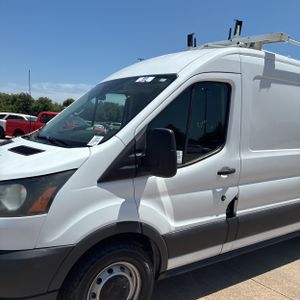 FORD TRANSIT 150 - 2