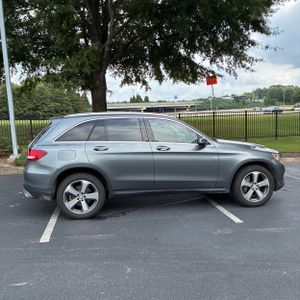 صورة 10 لـ 2017 Mercedes-BENZ GLC