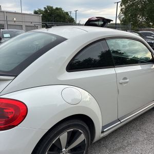 VOLKSWAGEN BEETLE TURBO PZEV - 9