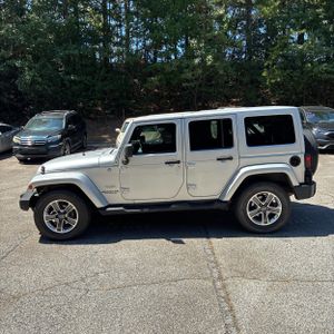 2011 JEEP WRANGLER UNLIMITED SAHARA 照片 3