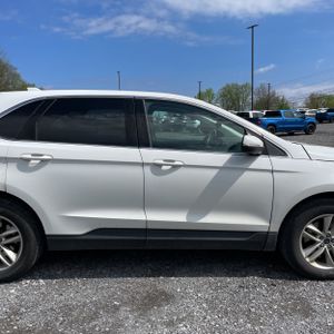 FORD EDGE SEL - 10