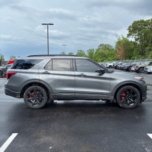FORD EXPLORER ST - 10