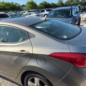 صورة 5 لـ 2013 Hyundai ELANTRA GLS