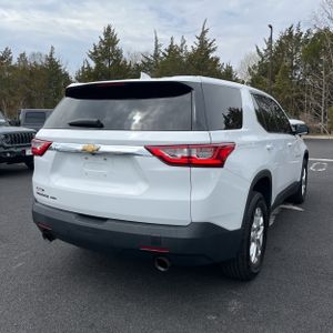 CHEVROLET TRAVERSE LS - 8