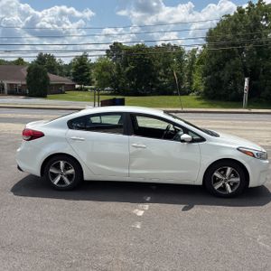 صورة 10 لـ 2018 KIA FORTE LX