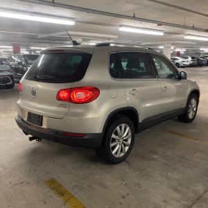 VOLKSWAGEN TIGUAN SE 4MOTION - 8
