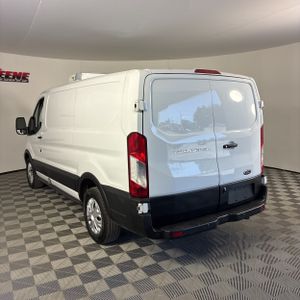 FORD TRANSIT 150 - 4