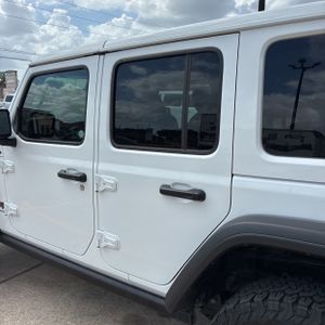 JEEP WRANGLER 4-DOOR RUBICON 4X4 - 6