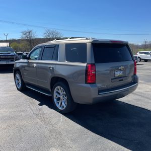 Chevrolet Tahoe Premier - 5