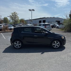 CHEVROLET SONIC LTZ AUTO - 10