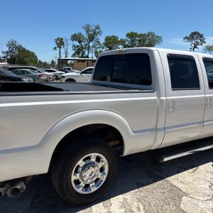 FORD F-250 SUPER DUTY LARIAT - 9