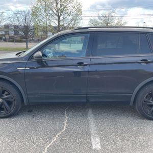 VOLKSWAGEN TIGUAN SE R-LINE BLACK 4MOTION - 4