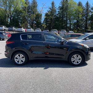 KIA SPORTAGE LX - 10