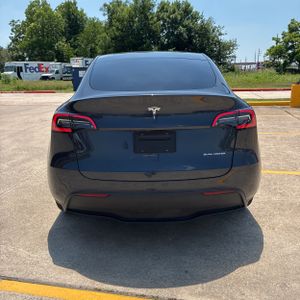TESLA MODEL Y LONG RANGE - 7