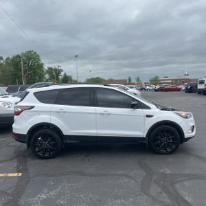 FORD ESCAPE SE - 10