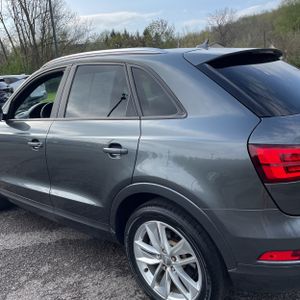 AUDI Q3 2.0T PREMIUM - 6