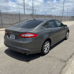 FORD FUSION SE - 8