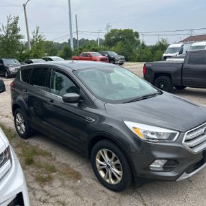 2017 FORD ESCAPE SE — фото 10