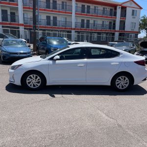 2020 Hyundai ELANTRA SE — фото 3
